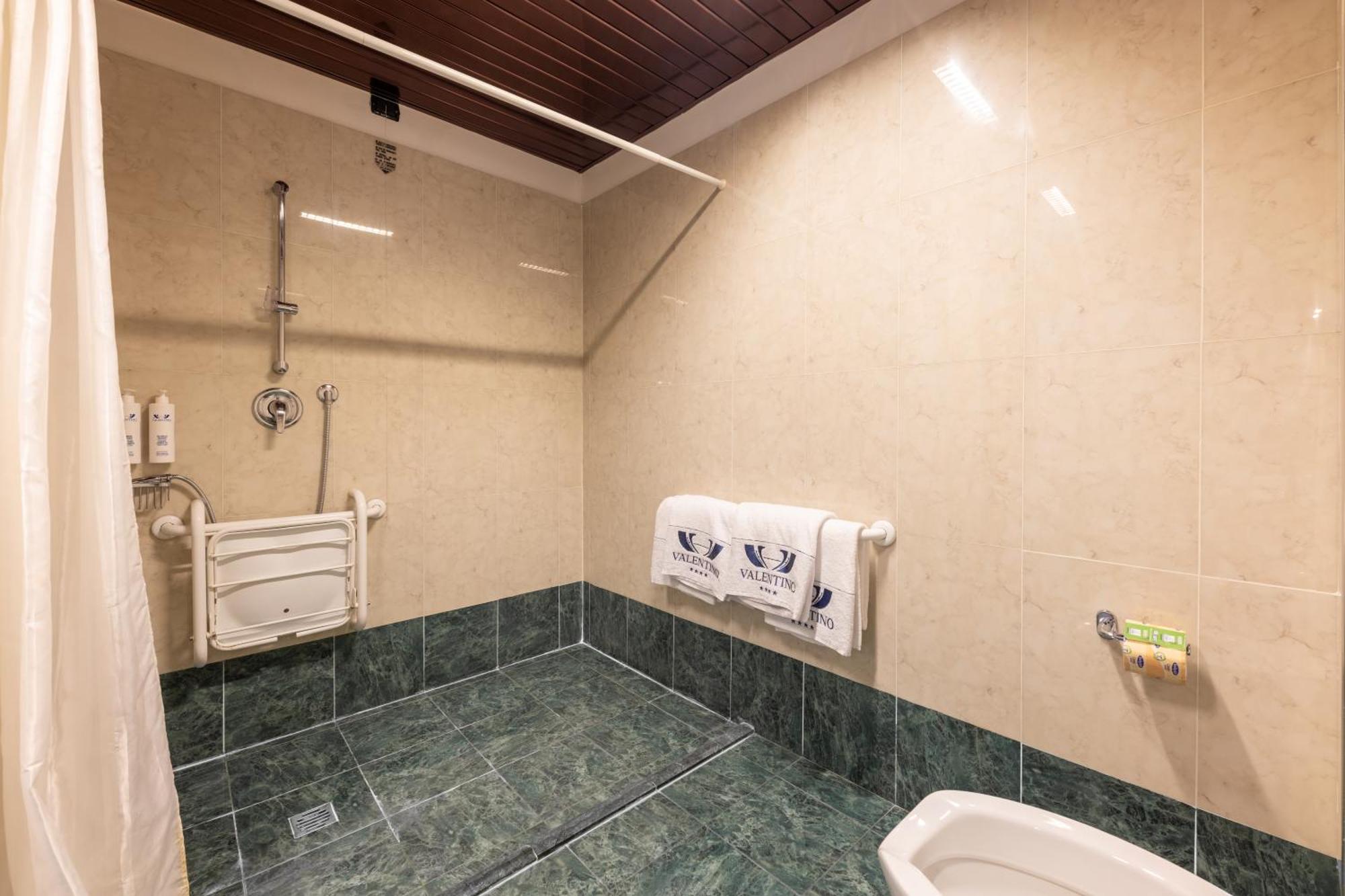 Hotel Valentino Terni Exteriör bild