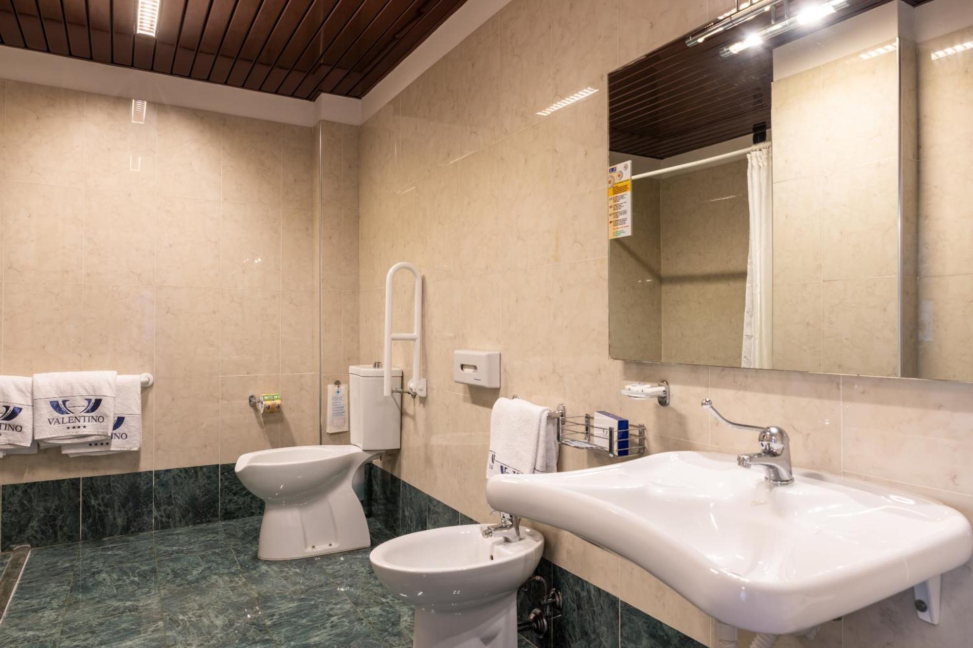 Hotel Valentino Terni Exteriör bild